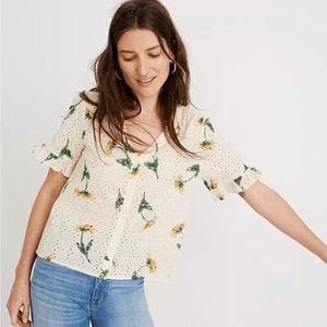 Madewell Eyelet village ruffle sleeve shirt in sunflower scatter. Size medium.